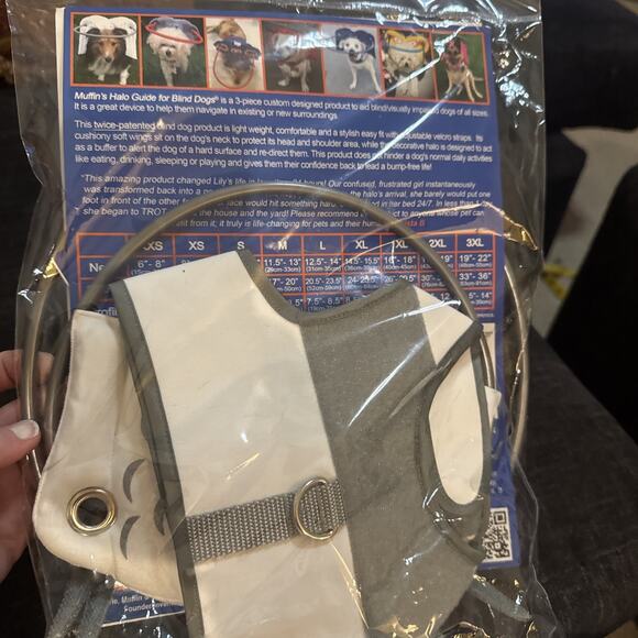 NEW Muffin's Halo Guide for Blind Dogs size Small Gray - Picture 2 of 4